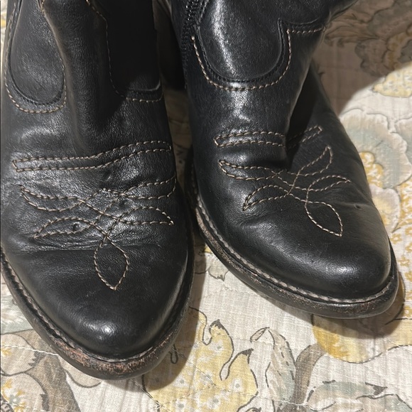 Paul Green Black Leather Ankle cowgirl Boots - Picture 2 of 11